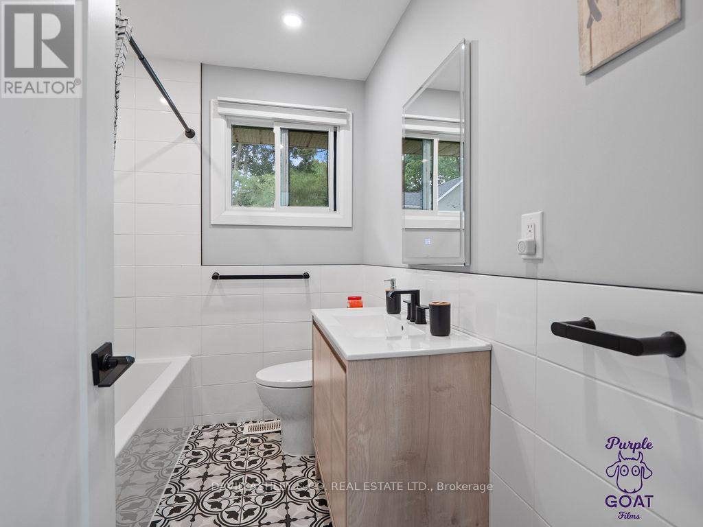 1,2,3,4,5 - 809-811 Hilmor Terrace S, Elizabethtown-Kitley, Ontario  K6V 7G3 - Photo 34 - X12234122