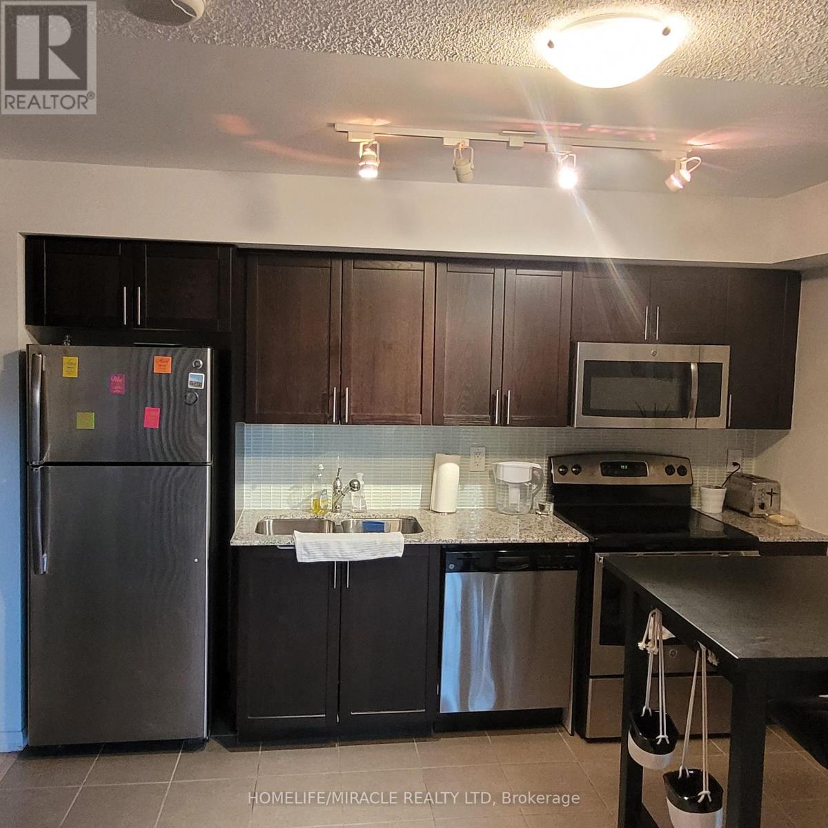 Property at 529 - 830 LAWRENCE AVENUE W image 1