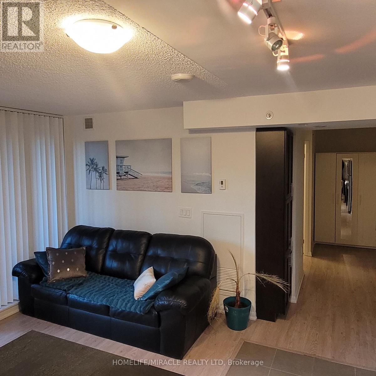 529 - 830 Lawrence Avenue W, Toronto (Yorkdale-Glen Park), Ontario  M6A 0A2 - Photo 5 - W12234173