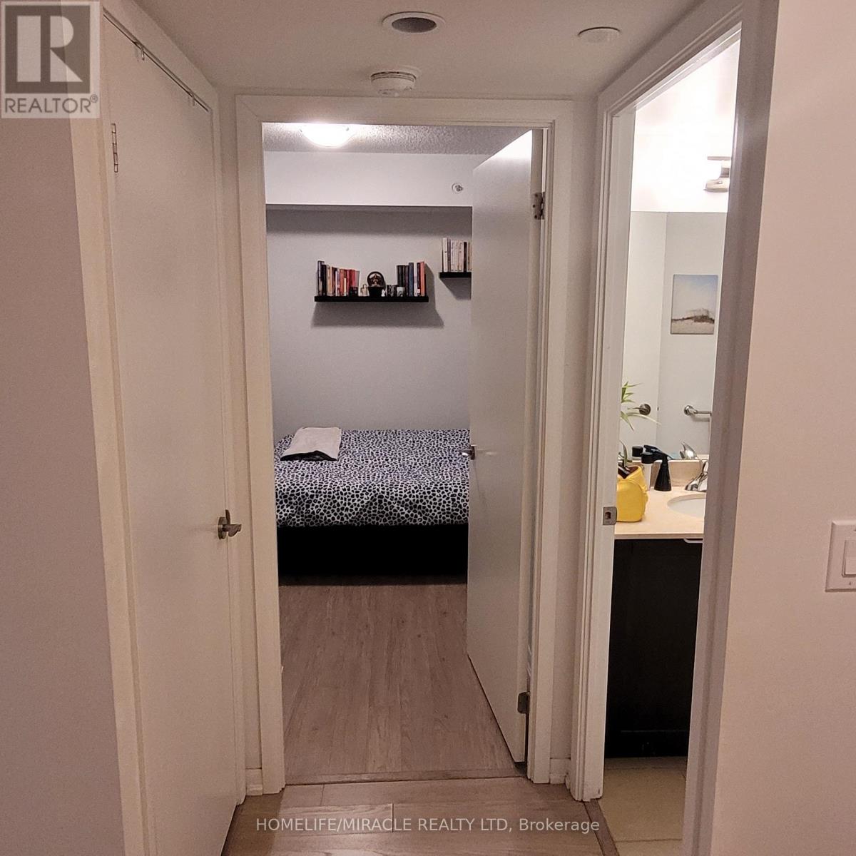 529 - 830 Lawrence Avenue W, Toronto (Yorkdale-Glen Park), Ontario  M6A 0A2 - Photo 9 - W12234173