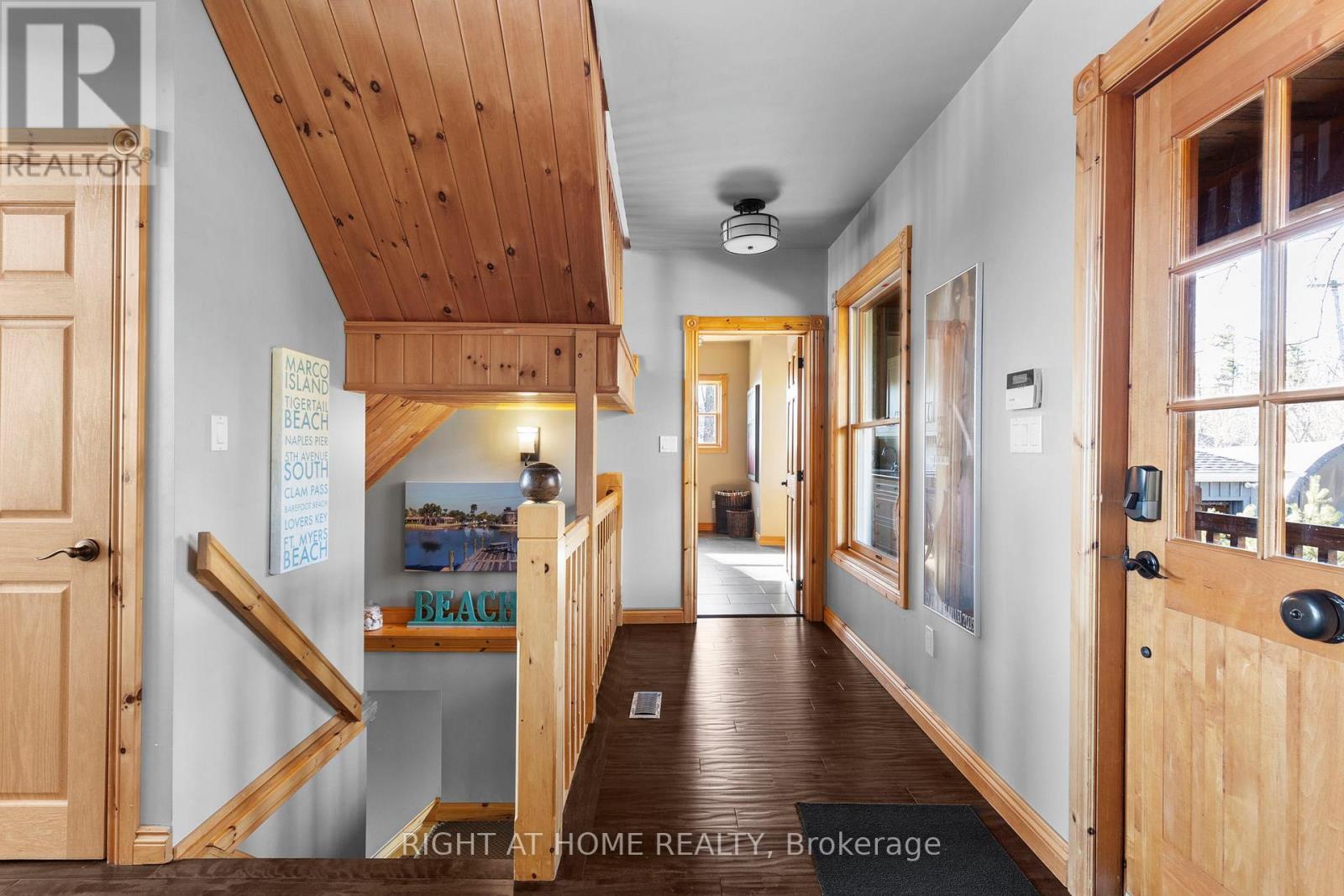 21 Lakeshore Road E, Oro-Medonte, Ontario  L0L 2E0 - Photo 17 - S12234192