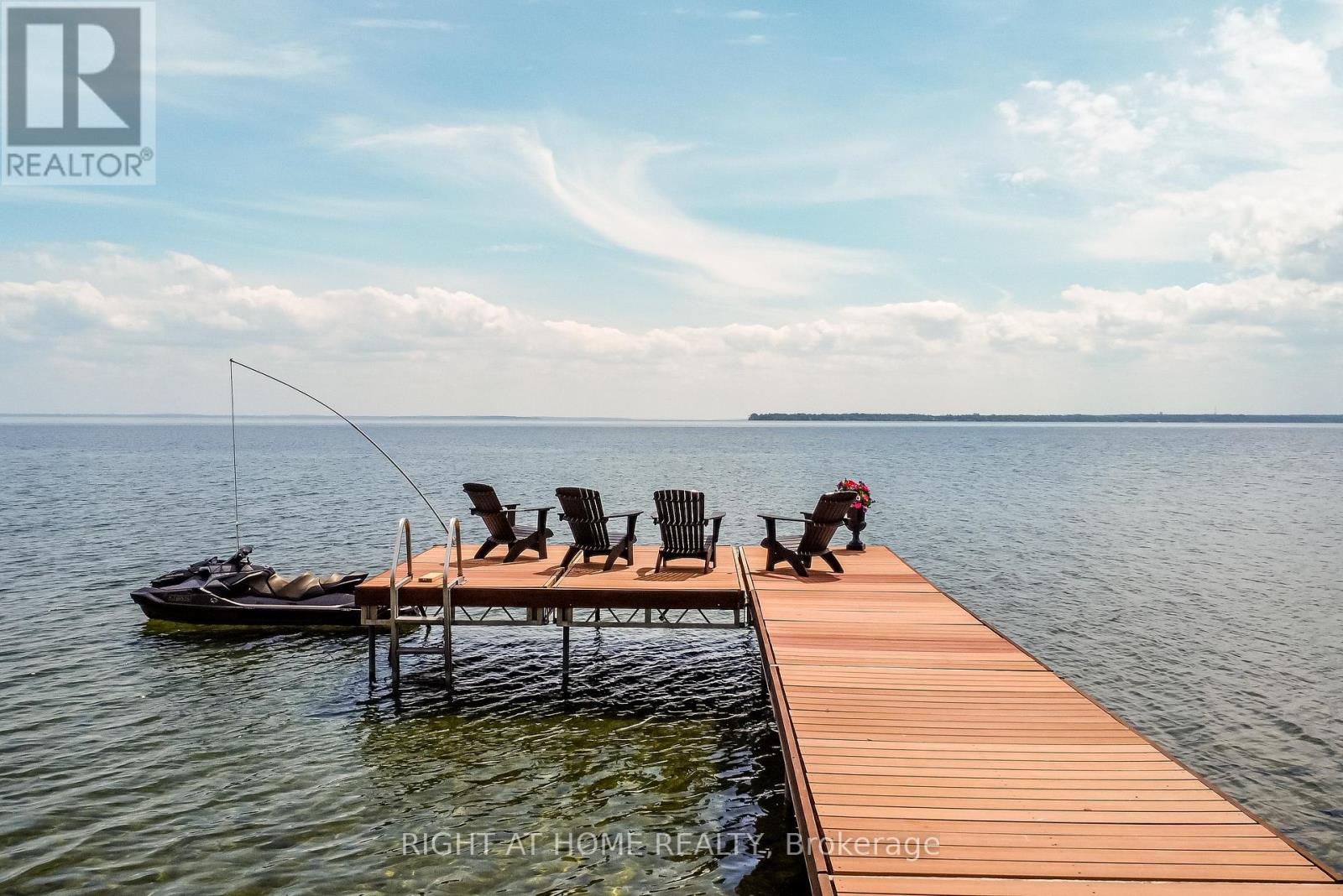 21 Lakeshore Road E, Oro-Medonte, Ontario  L0L 2E0 - Photo 7 - S12234192