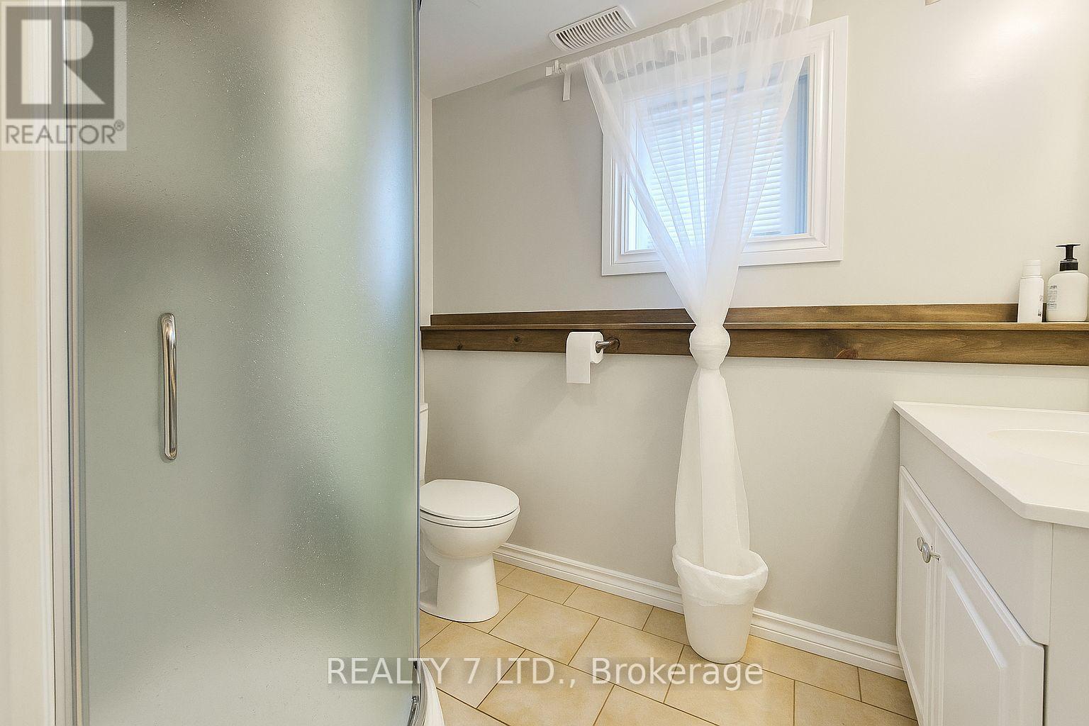 22 Lawrence Street N, Kawartha Lakes, Ontario  K9J 6X3 - Photo 44 - X12063851
