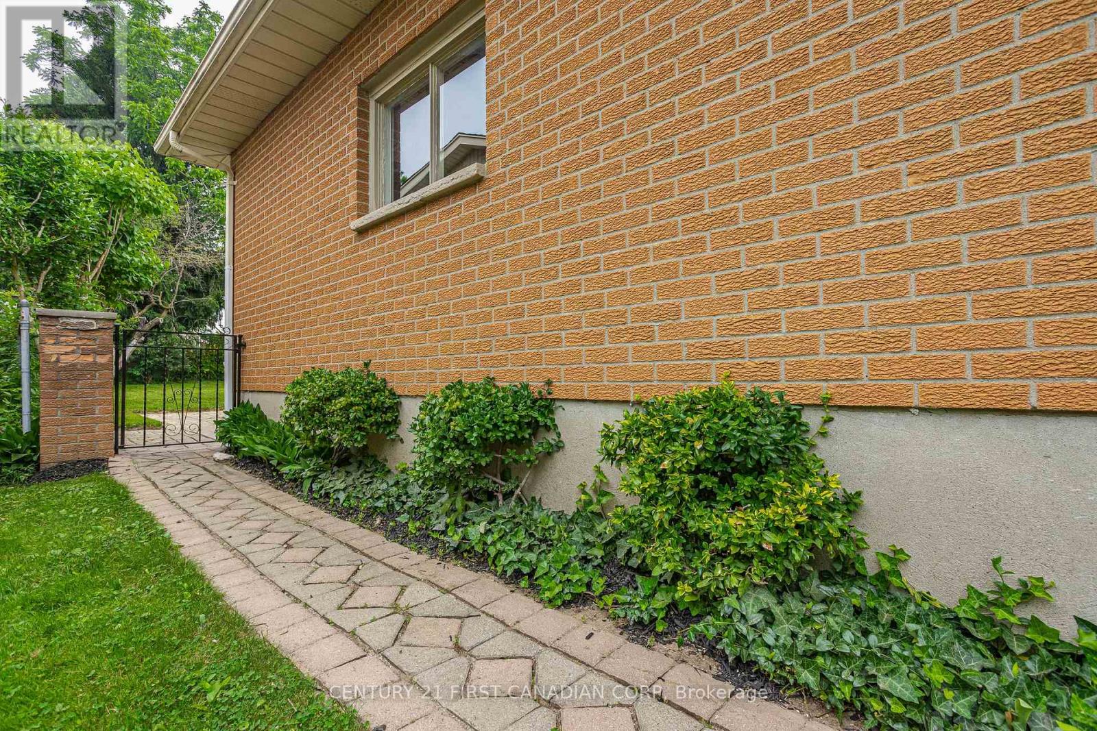 356 Blackacres Boulevard, London North, Ontario  N6G 3C9 - Photo 34 - X12234221