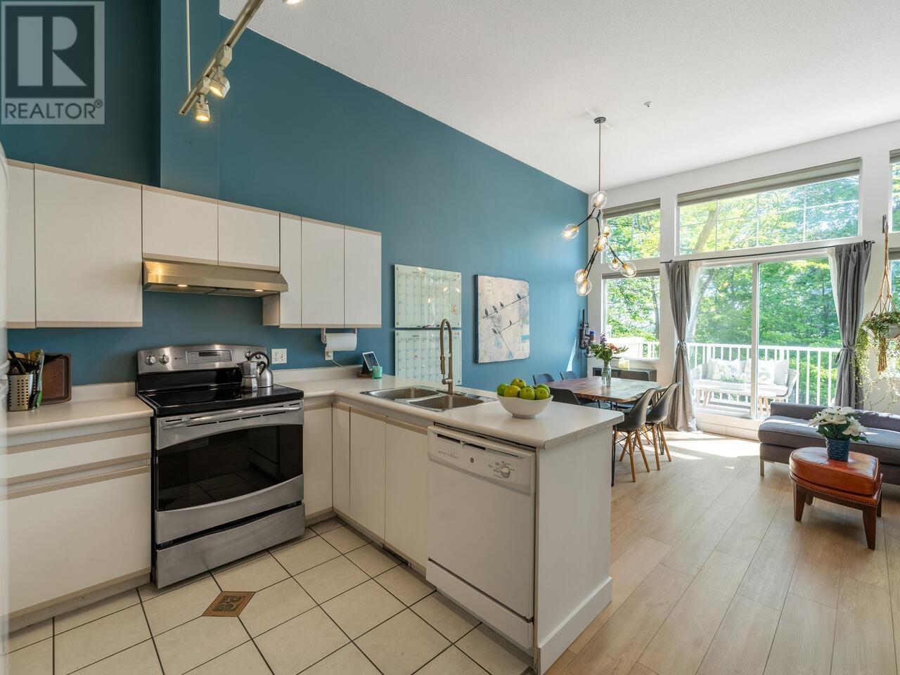 Property at 4 3572 RAINIER PLACE image 5