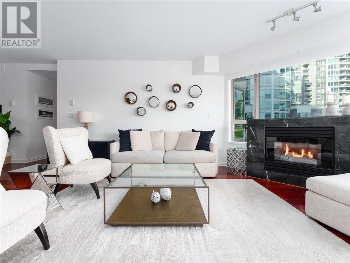 302 1600 HORNBY STREET, vancouver, British Columbia V6Z2S4