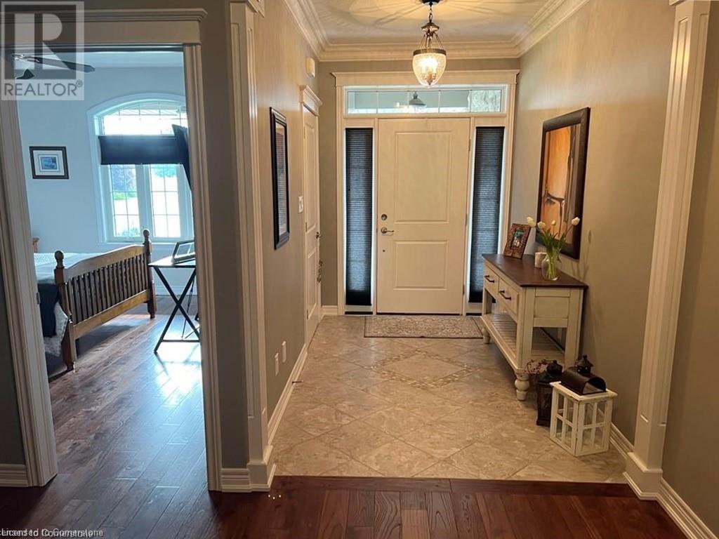 Property at 54 ANGLER Avenue image 3
