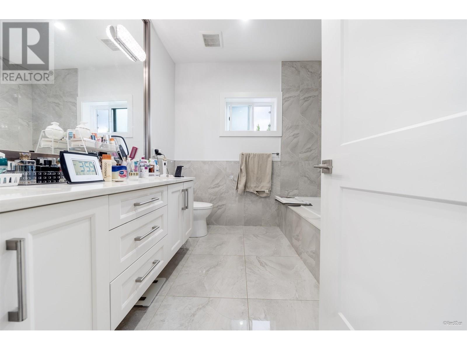 5874 Battison Street, Vancouver, British Columbia  V5R 4M8 - Photo 11 - R3017309
