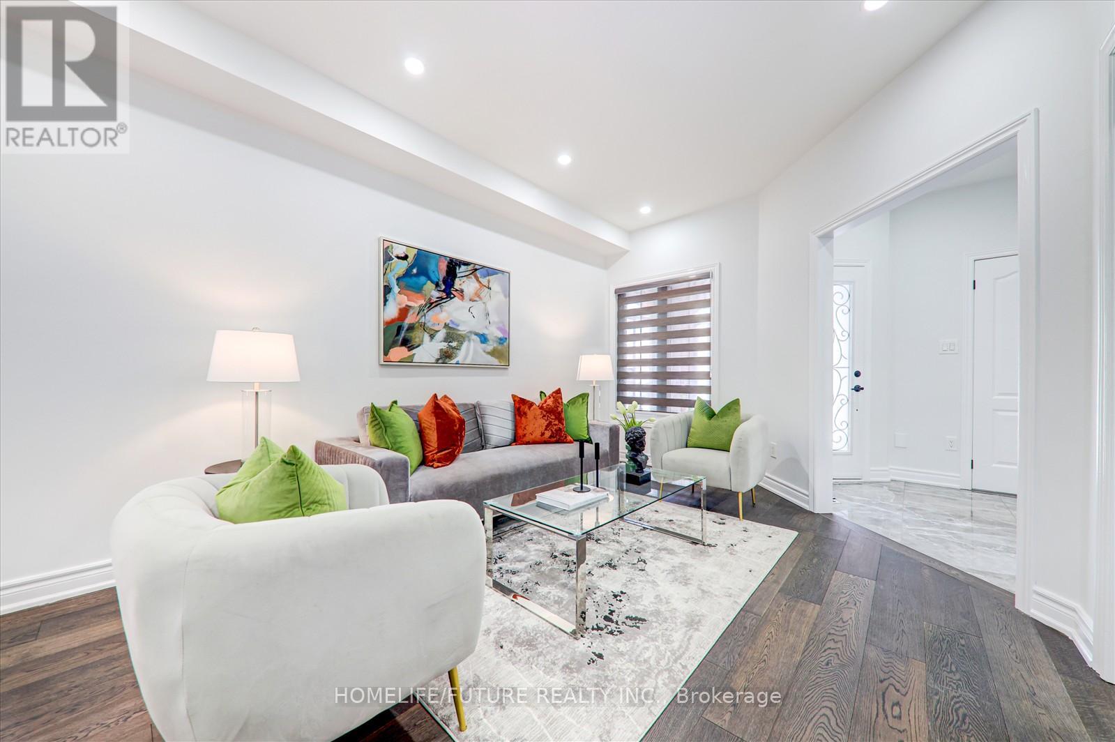 556 Highglen Avenue, Markham (Middlefield), Ontario  L3S 4N3 - Photo 8 - N12234275