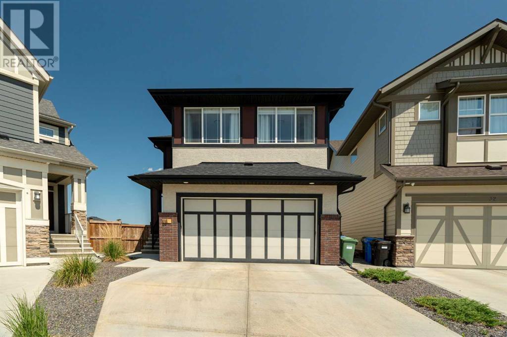 Property at 28 Masters Bay SE image 1