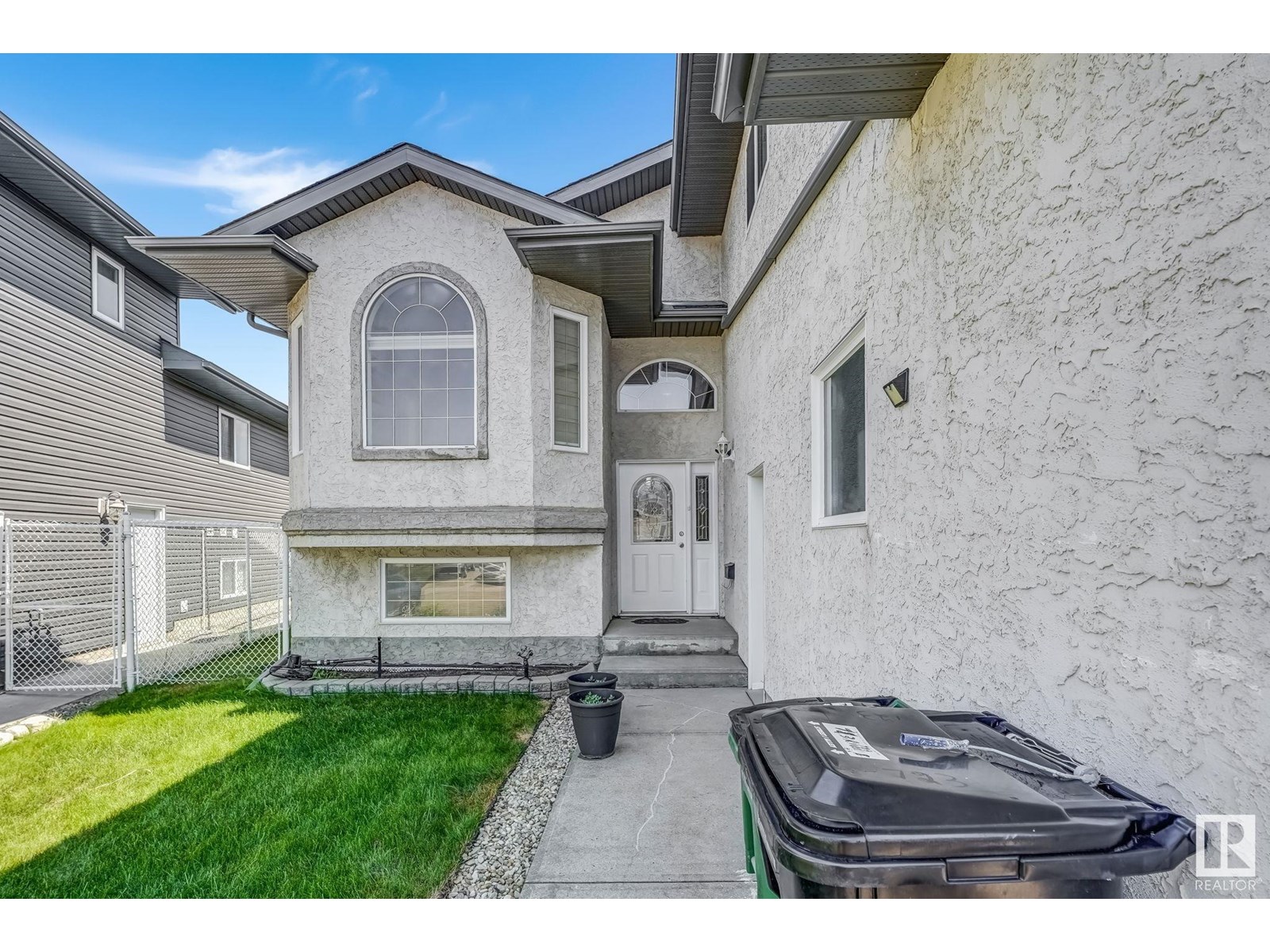 Property at 723 KIRKNESS RD NW image 4