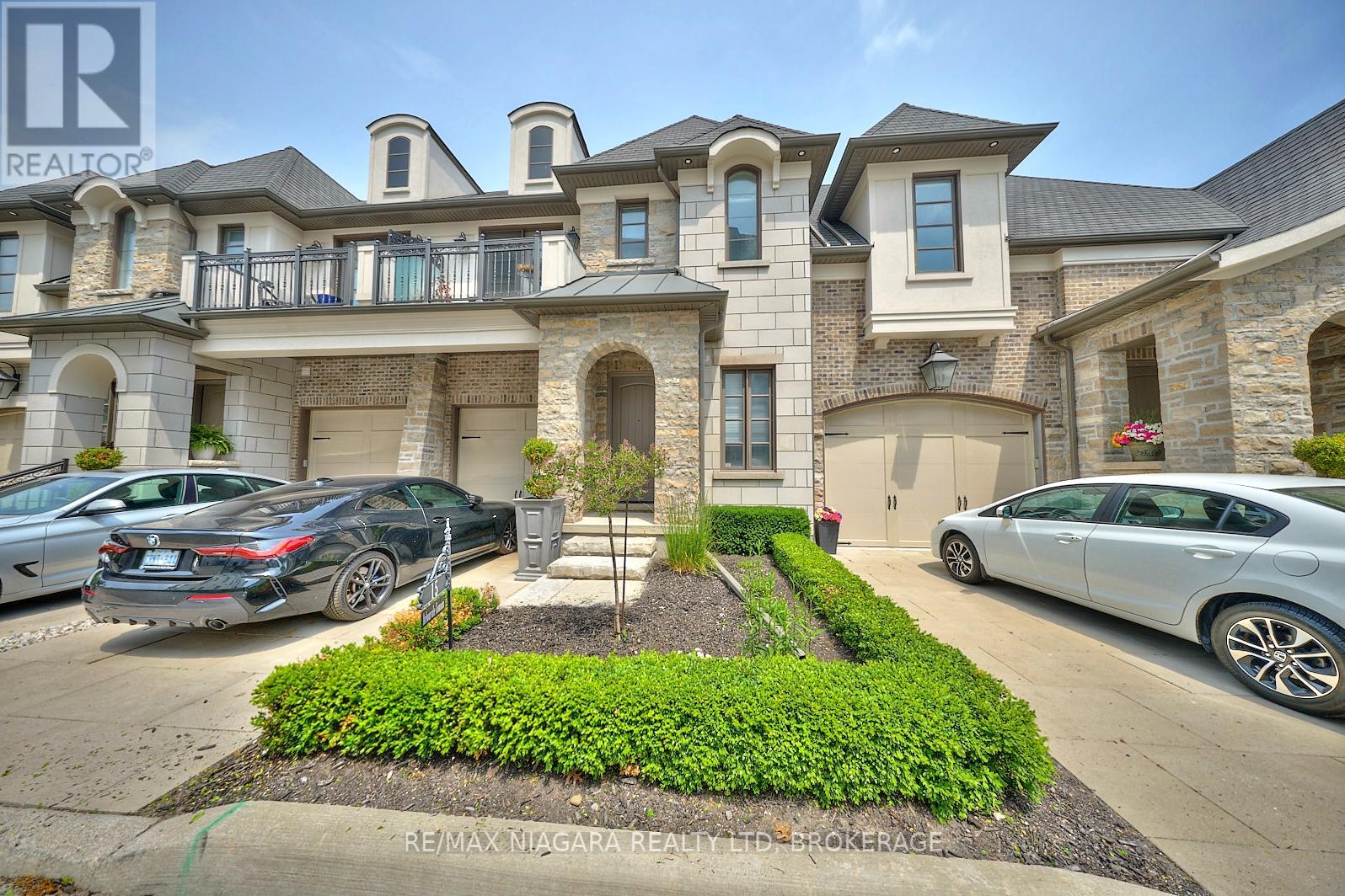 Property at 15 ARBOURVALE COMMON image 1
