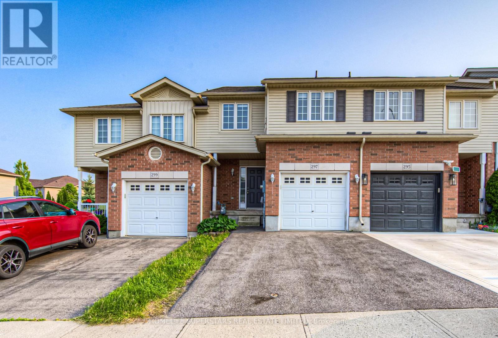 Property at 297 BRIARMEADOW DR image 3