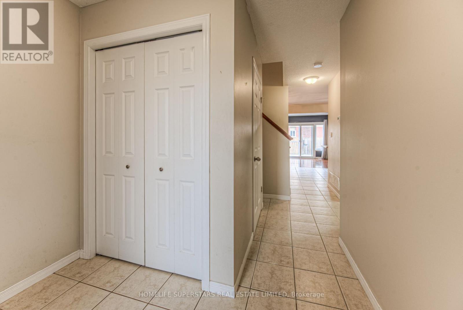 Property at 297 BRIARMEADOW DR image 5