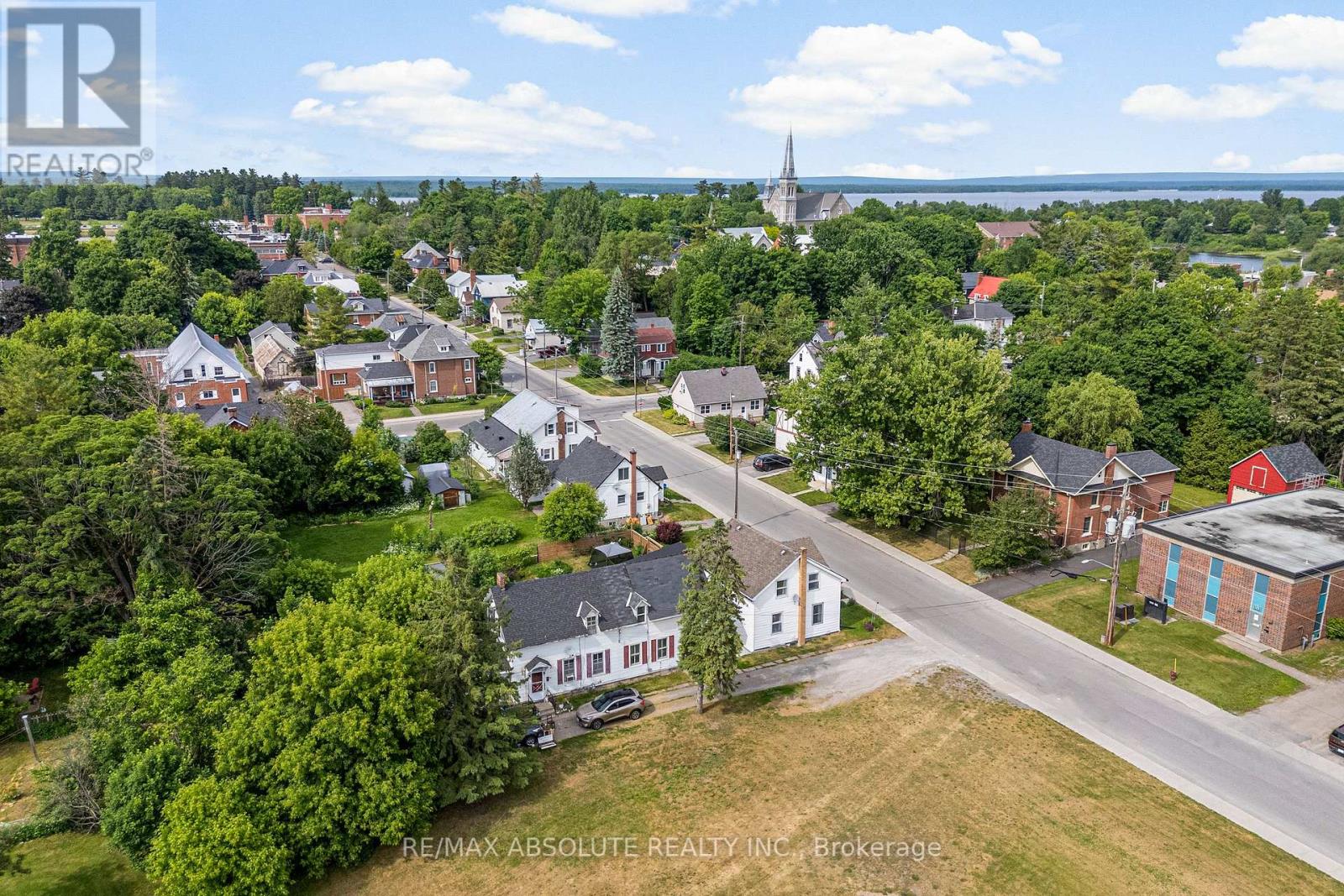 202 Bell Street, Arnprior, Ontario  K7S 2R4 - Photo 25 - X12234285