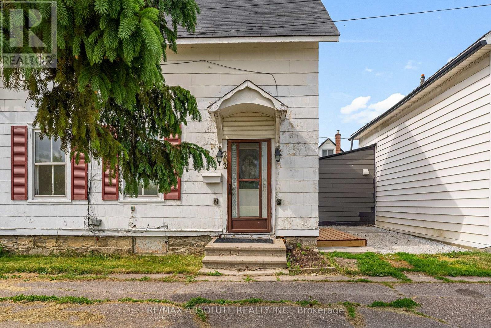 202 Bell Street, Arnprior, Ontario  K7S 2R4 - Photo 28 - X12234285