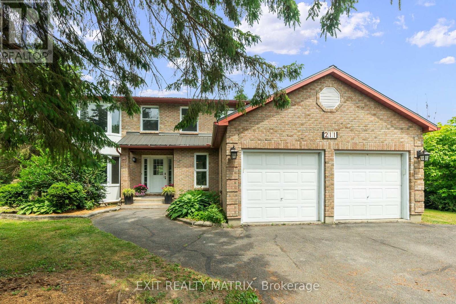Property at 211 MARION STREET image 2