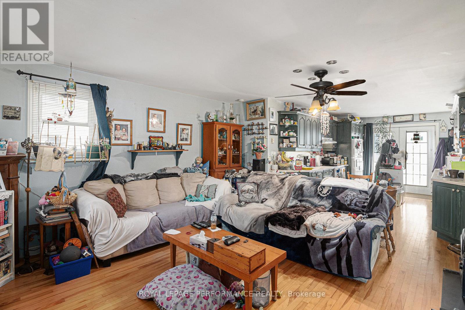 656 St Felix Street, Cornwall, Ontario  K6H 5B6 - Photo 4 - X12234295