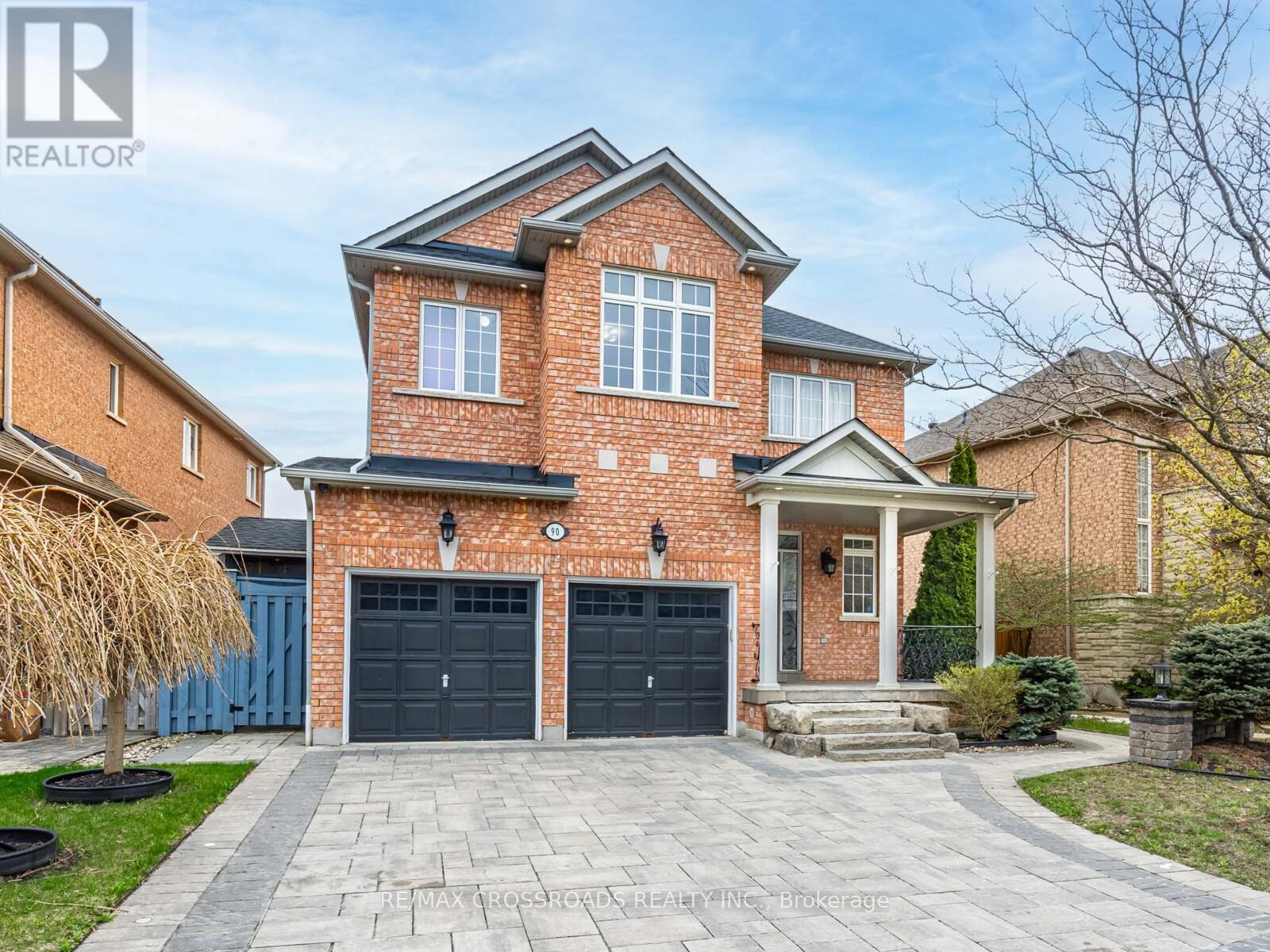 Property at 90 REGINALD LAMB CRESCENT image 2
