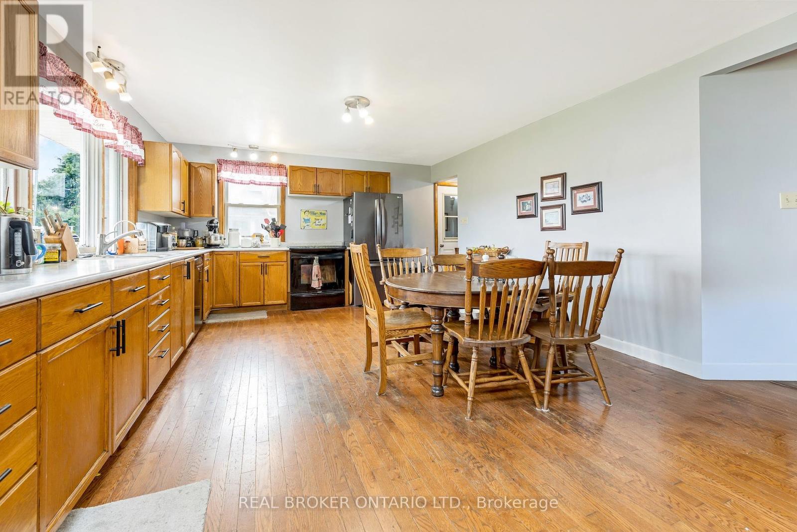 1767 Centre Road W, Hamilton, Ontario  L8N 2Z7 - Photo 9 - X12234339