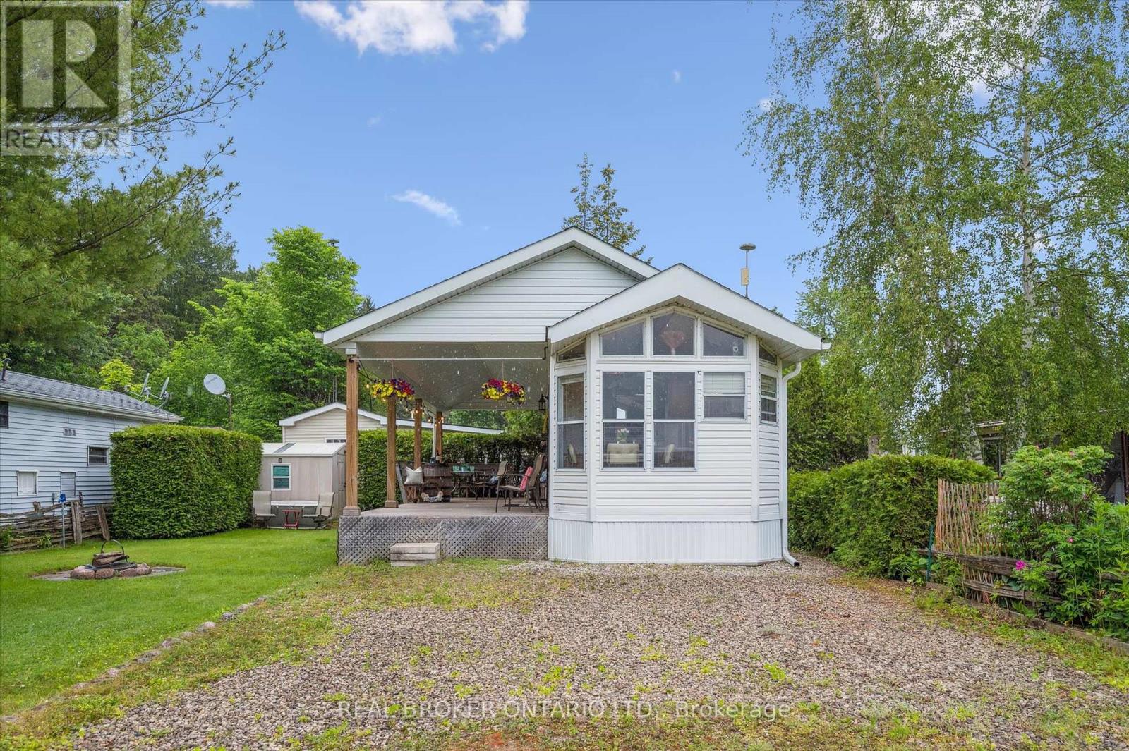 2 Elm Place, Centre Wellington, Ontario  N1M 2W5 - Photo 1 - X12234352