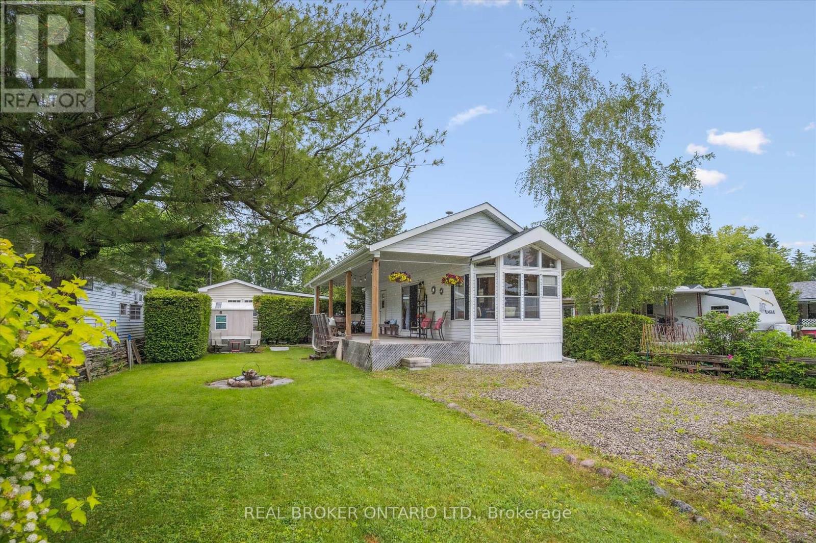 2 Elm Place, Centre Wellington, Ontario  N1M 2W5 - Photo 2 - X12234352
