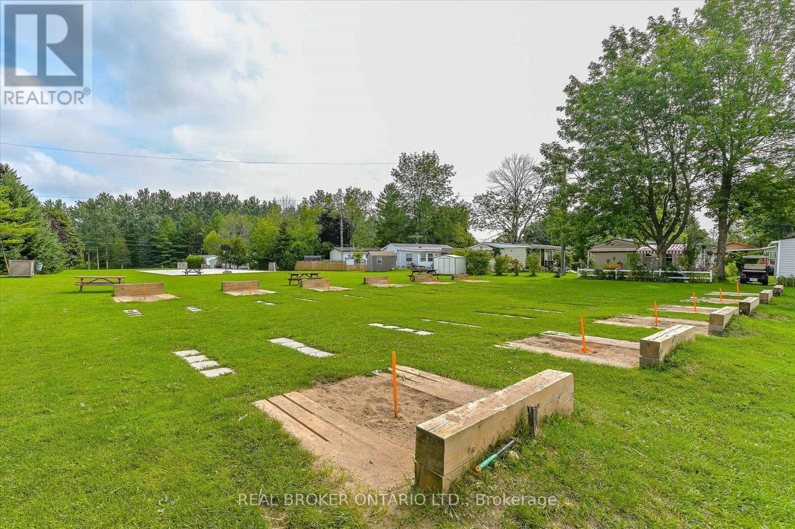 2 Elm Place, Centre Wellington, Ontario  N1M 2W5 - Photo 34 - X12234352