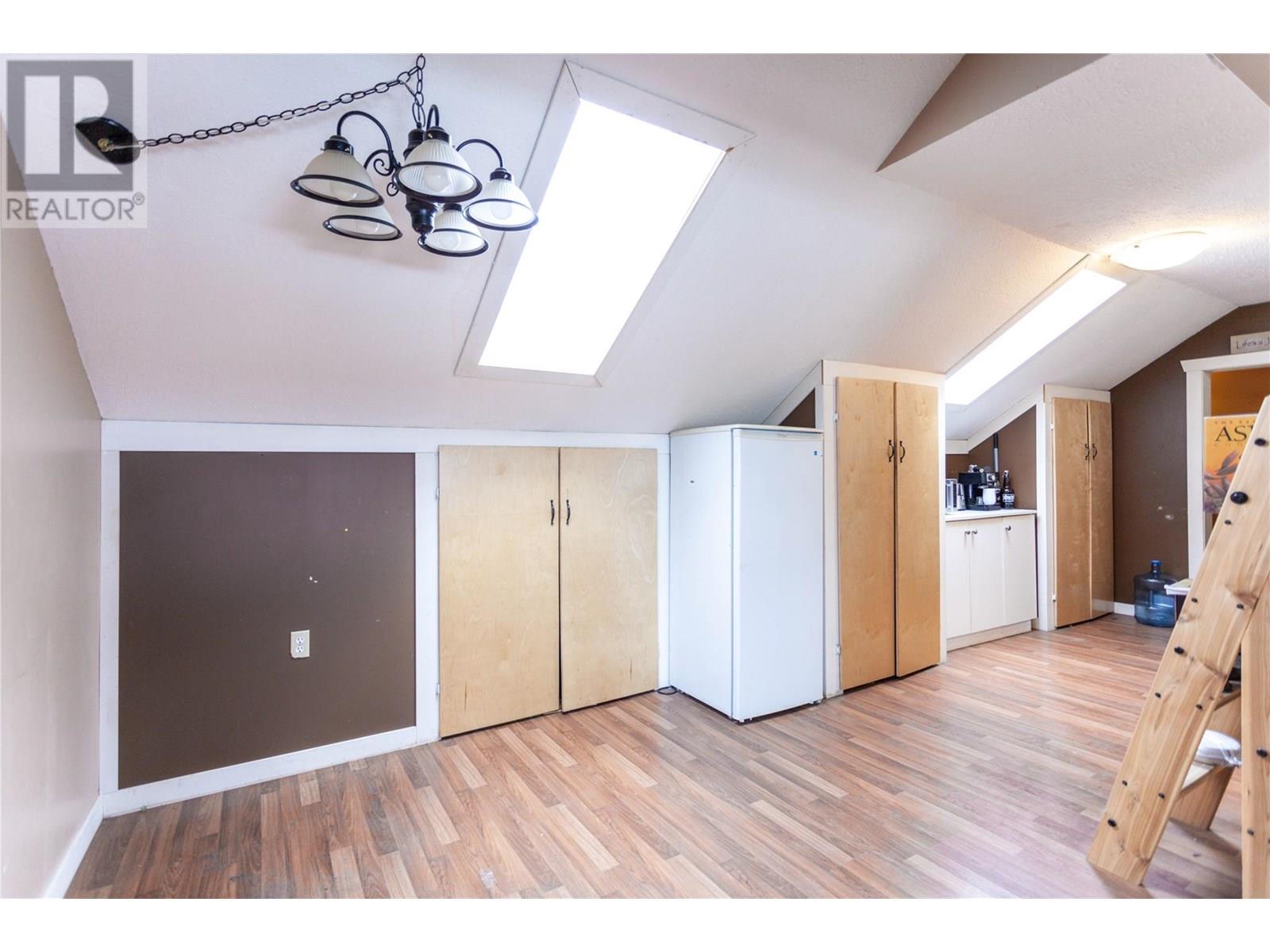 2037 Shuswap Avenue, Lumby, British Columbia  V0E 2G0 - Photo 30 - 10335273