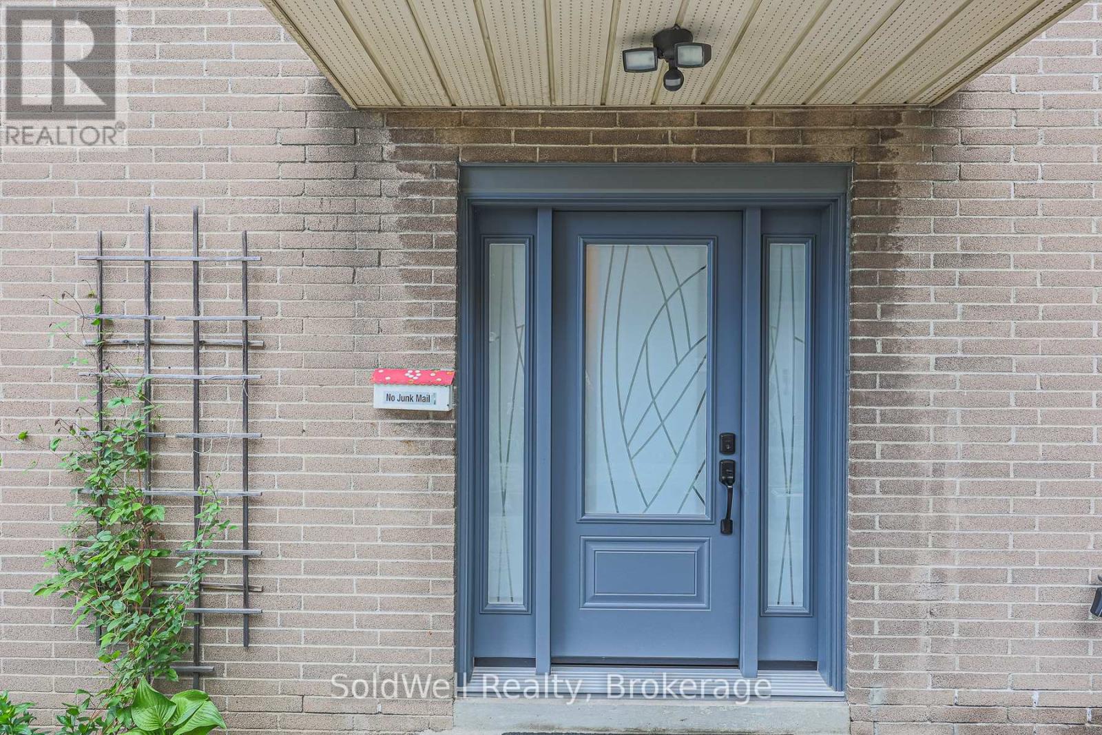 Property at 9 LYNEDOCK CRESCENT image 4
