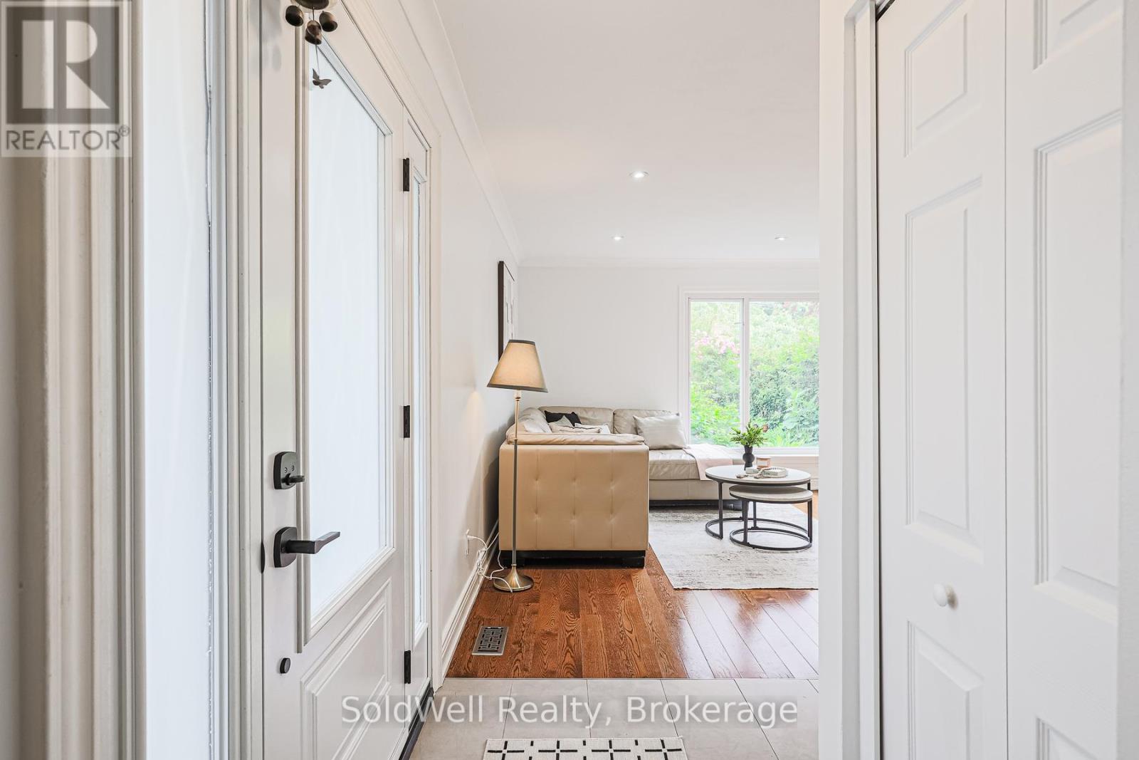 Property at 9 LYNEDOCK CRESCENT image 5