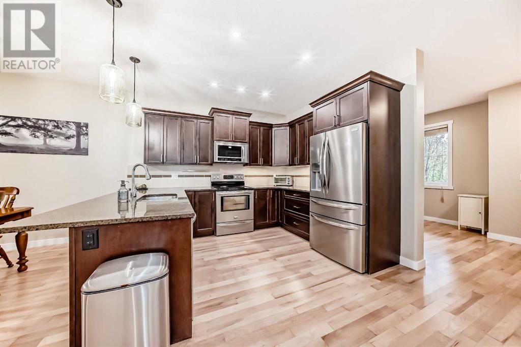 Property at 1031 Williamstown Boulevard NW image 4