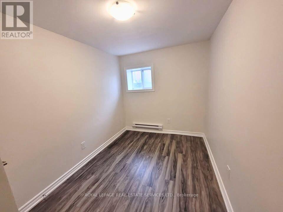 11 Dennis Avenue, Toronto, Ontario  M6N 2T7 - Photo 11 - W12162812