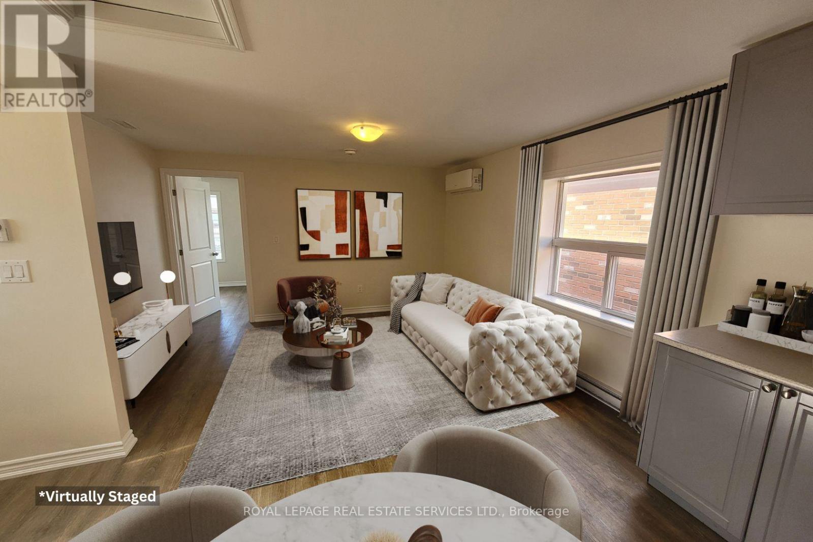 11 Dennis Avenue, Toronto, Ontario  M6N 2T7 - Photo 4 - W12162812