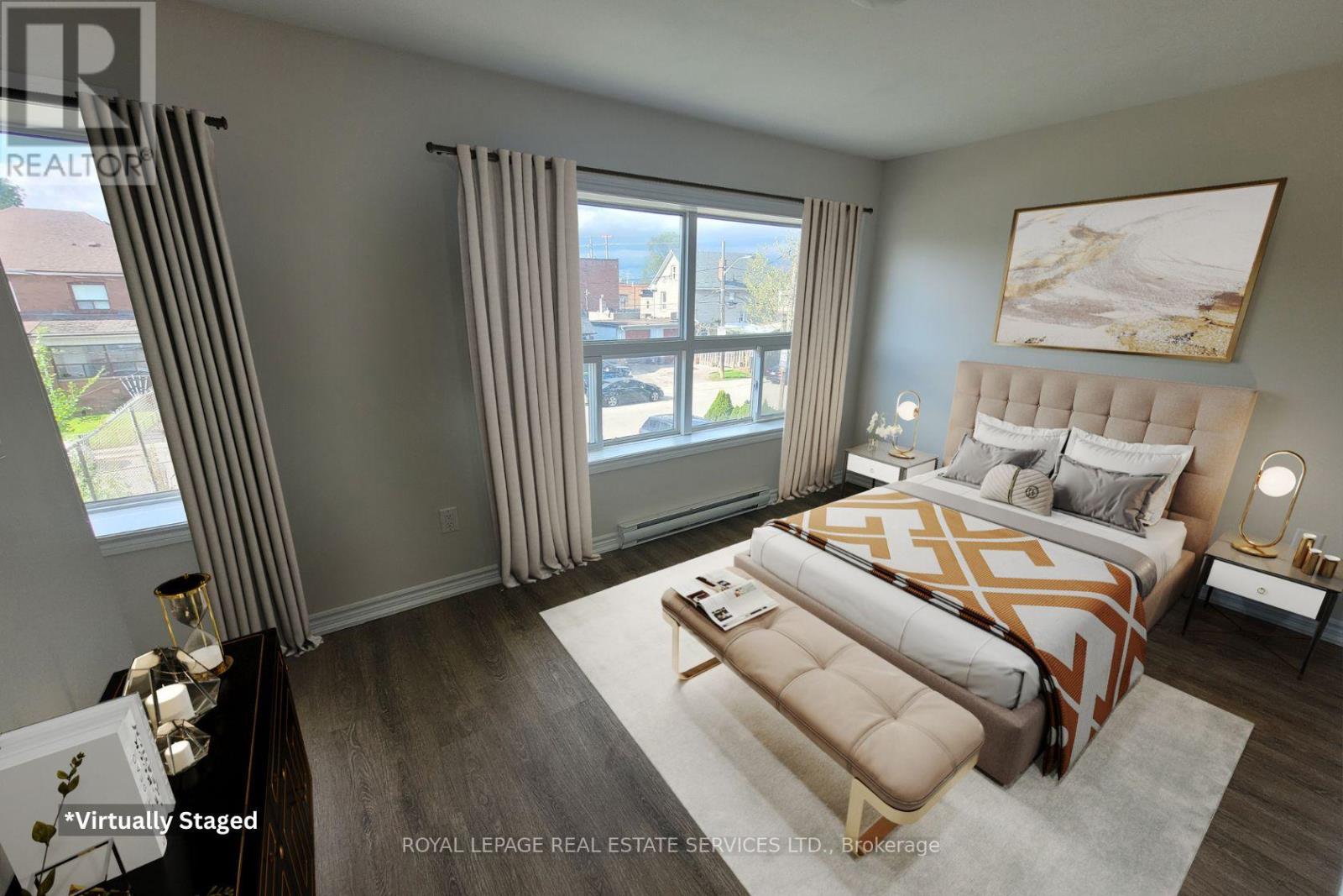 11 Dennis Avenue, Toronto, Ontario  M6N 2T7 - Photo 6 - W12162808