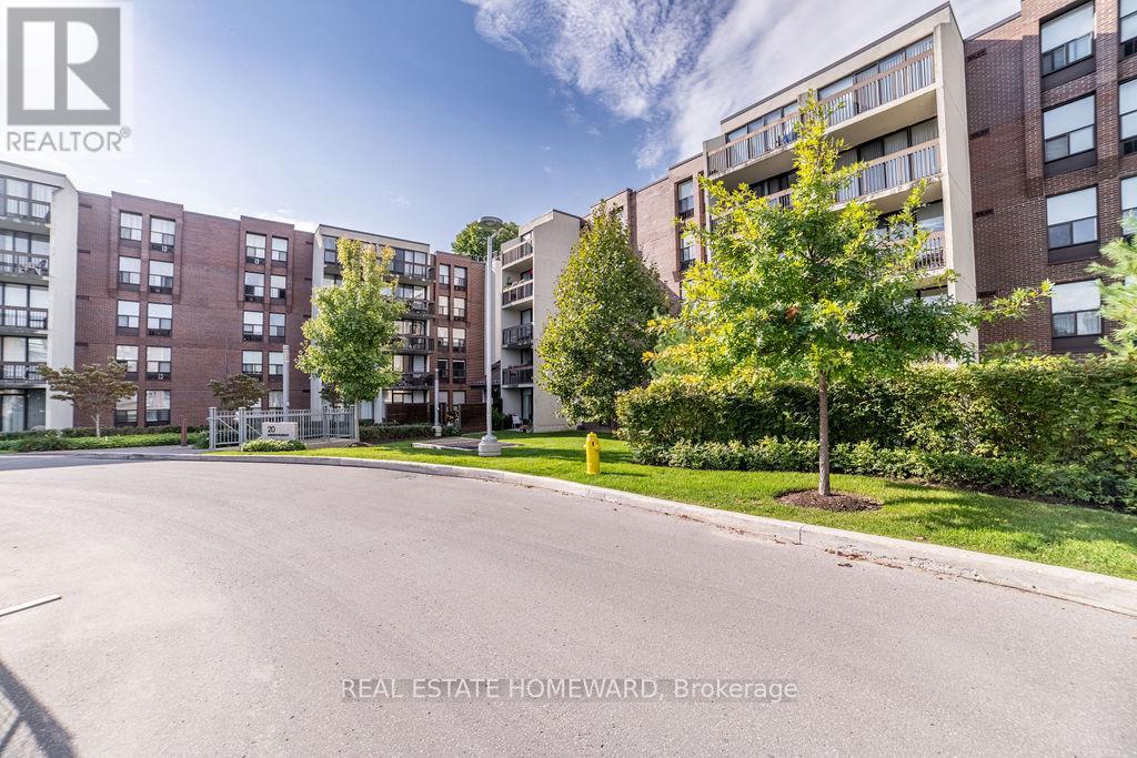 415 - 20 Fashion Roseway, Toronto (Willowdale East), Ontario  M2N 6B5 - Photo 3 - C12234391