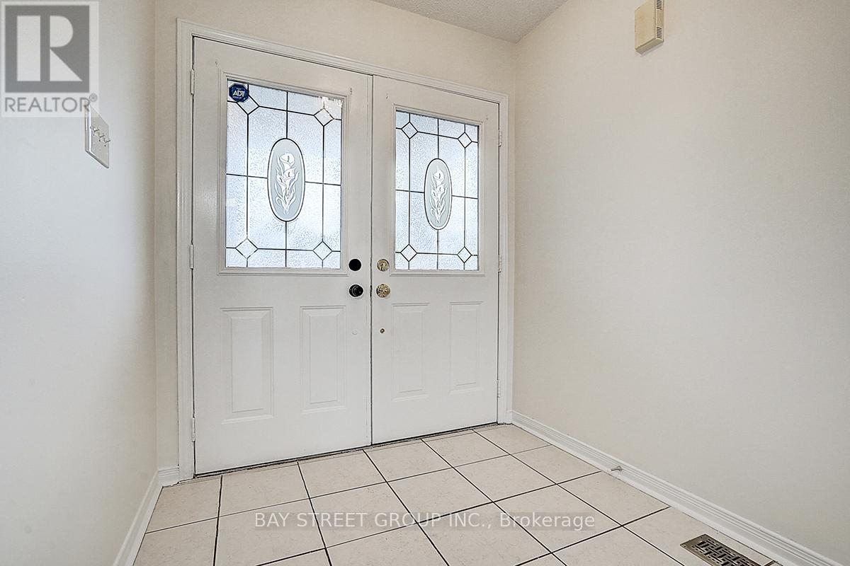 Property at 11 TARA CRESCENT image 2