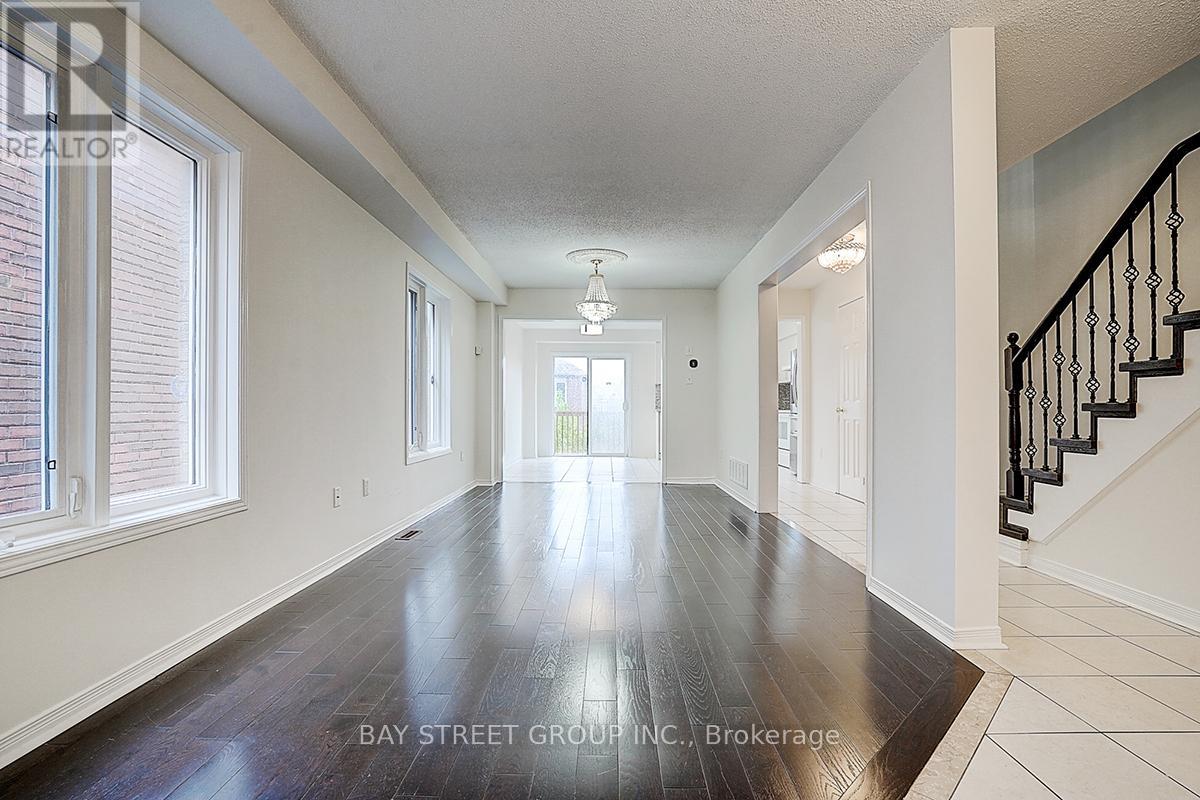 Property at 11 TARA CRESCENT image 3
