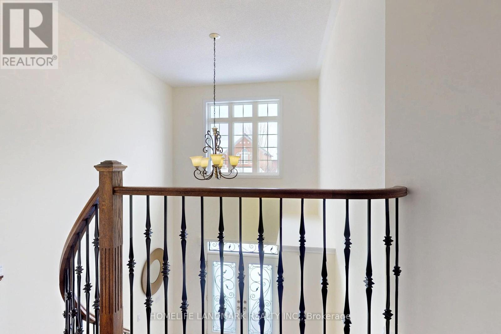 52 Chelsea Crescent, Bradford West Gwillimbury (Bradford), Ontario  L3Z 0J7 - Photo 15 - N12234402