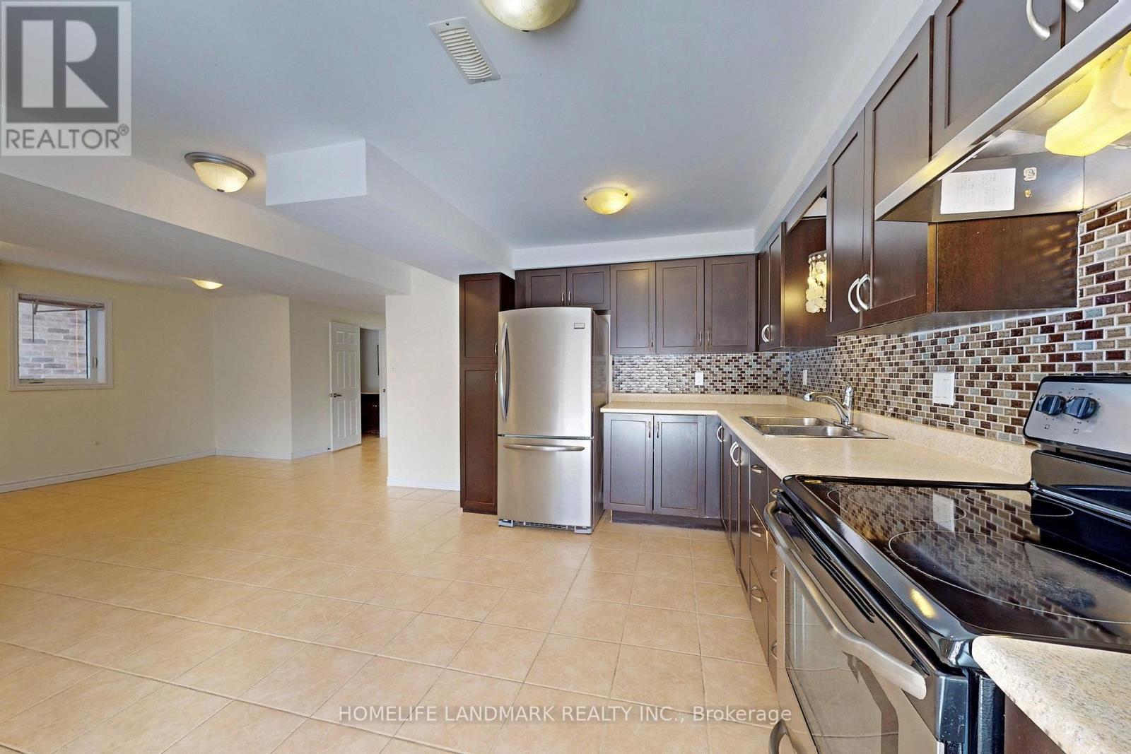 52 Chelsea Crescent, Bradford West Gwillimbury (Bradford), Ontario  L3Z 0J7 - Photo 32 - N12234402