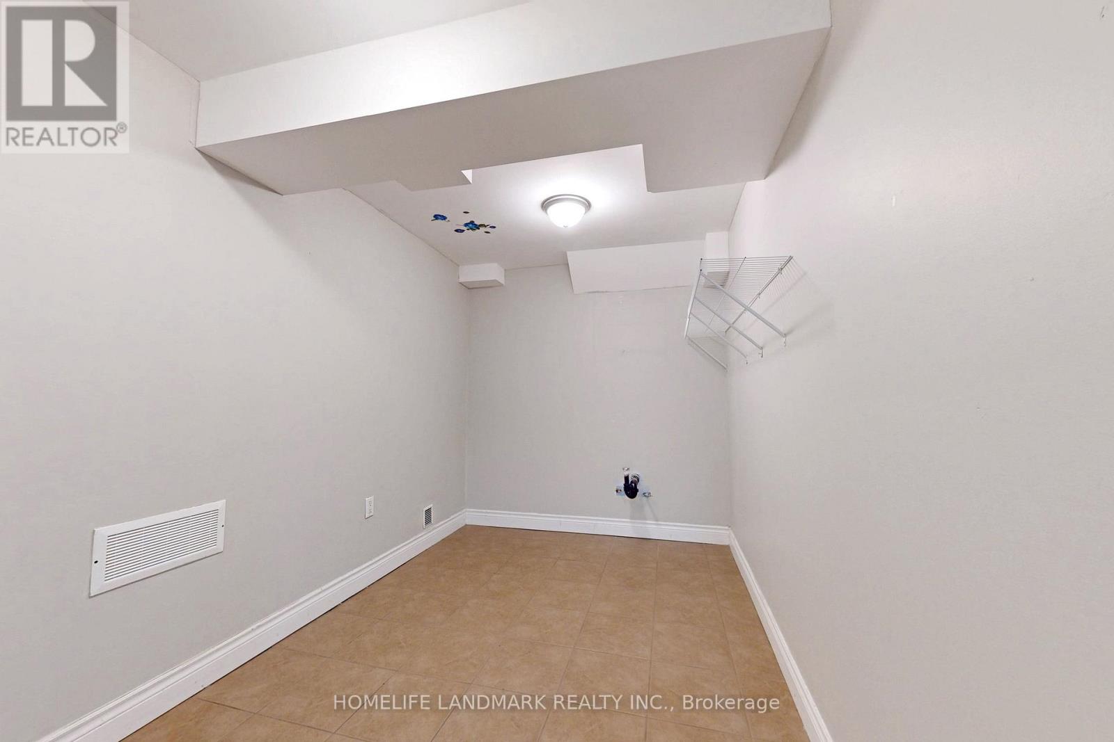 52 Chelsea Crescent, Bradford West Gwillimbury (Bradford), Ontario  L3Z 0J7 - Photo 34 - N12234402