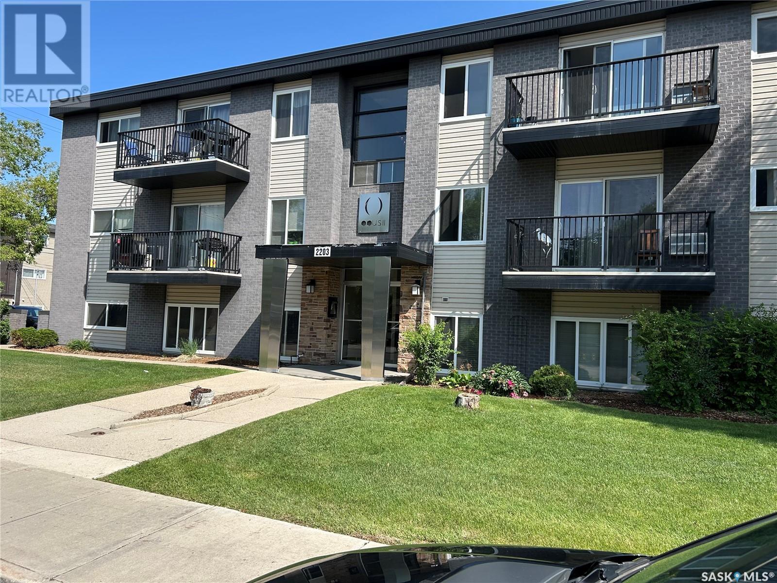 Property at 4 2203 7th STREET E image 1