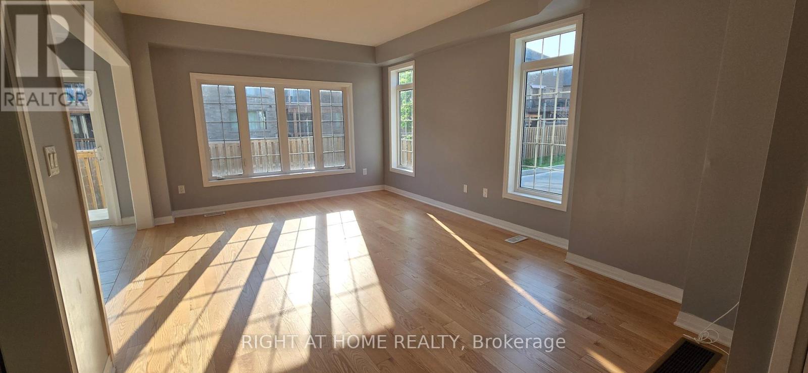 80 Leeson Street, East Luther Grand Valley (Grand Valley), Ontario  L0N 1G0 - Photo 2 - X12207915