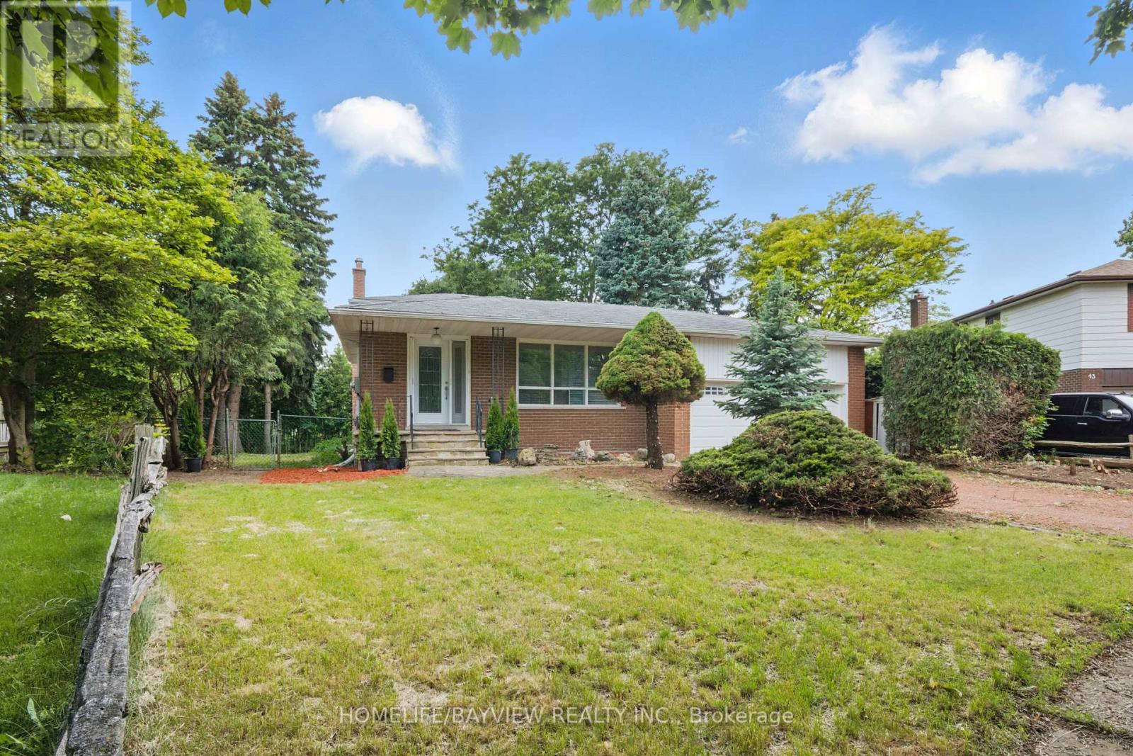 Property at 41 SUNNYWOOD CRESCENT image 2