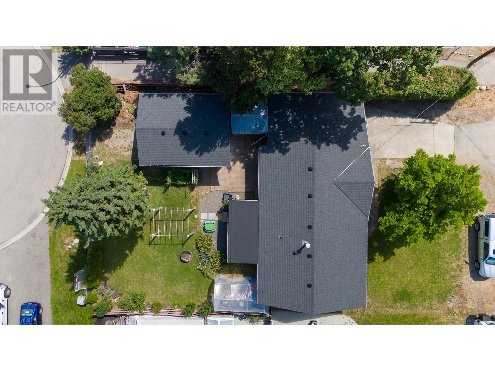 Property at 590 Jaschinsky Road image 3