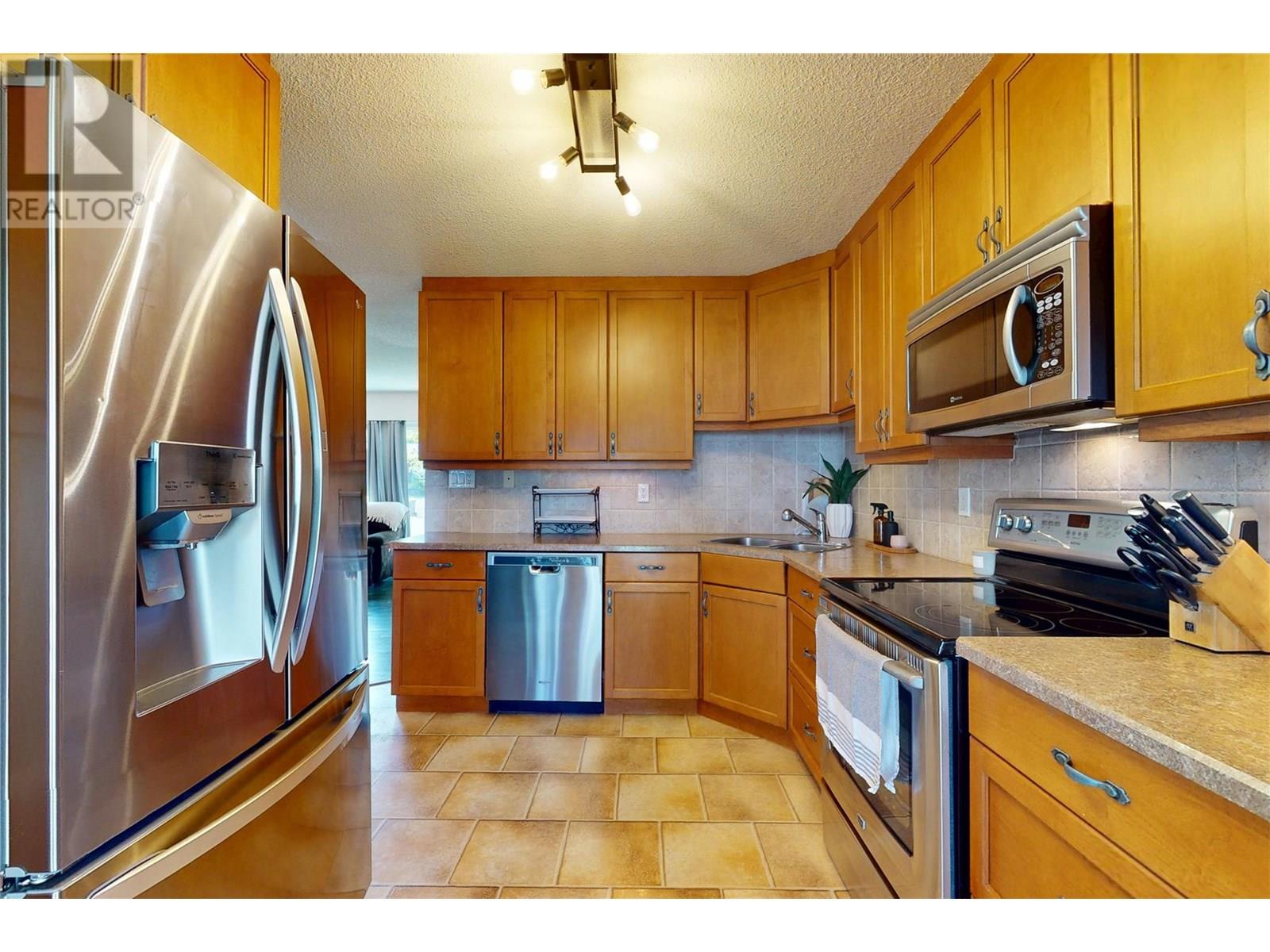590 Jaschinsky Road, Kelowna, British Columbia  V1X 1L8 - Photo 25 - 10352183