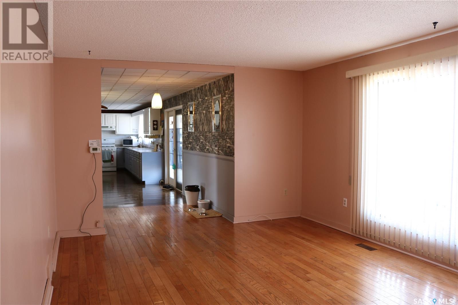 Property at 821 Centennial CRESCENT image 3