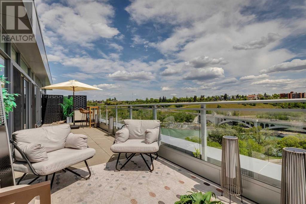 Property at 902, 118 Waterfront Court SW image 1