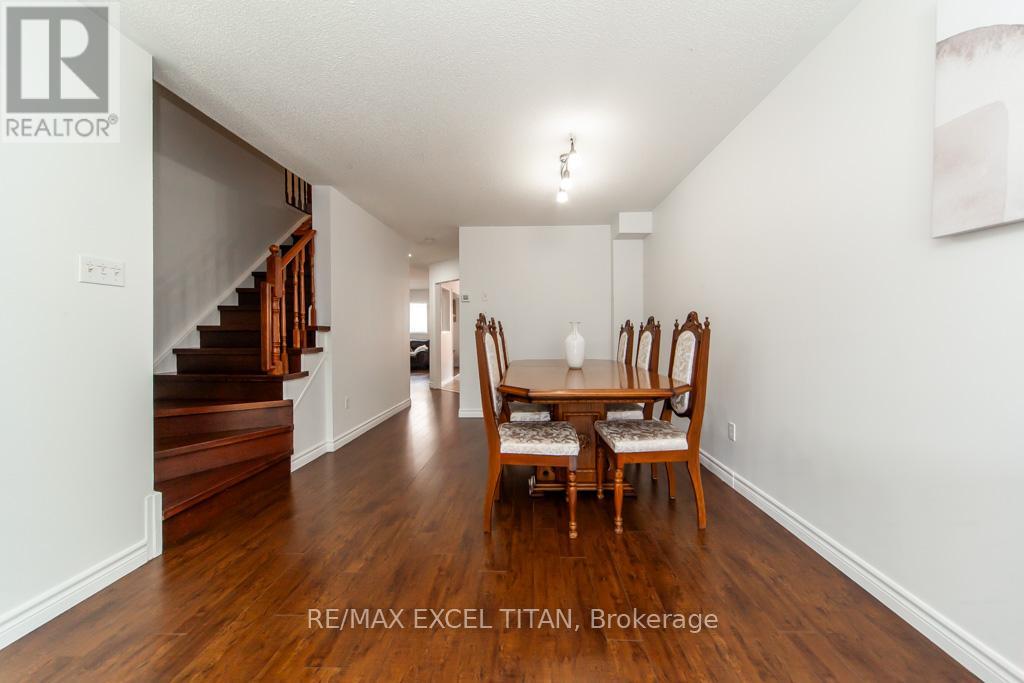 Property at 71 RED RIVER CRESCENT image 4