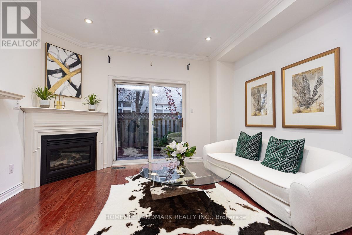 Property at 4 WILLIAM POOLE WAY image 4