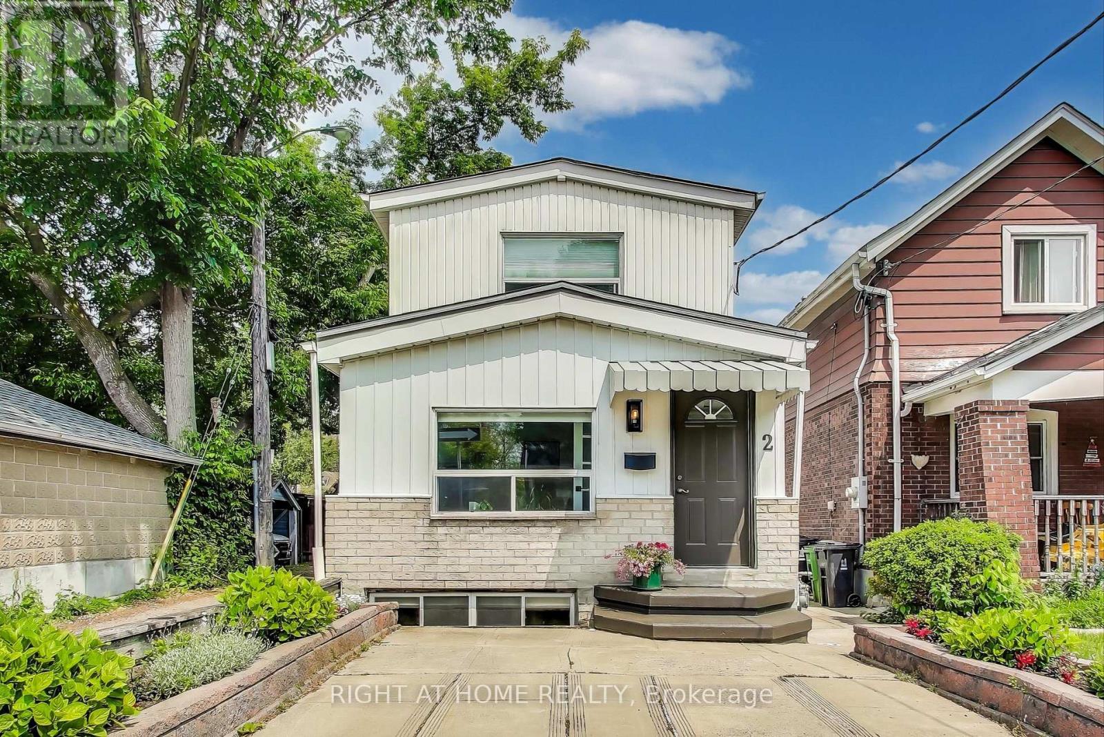 Property at 2 SUTHERLAND AVENUE image 1